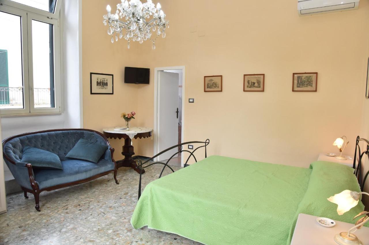 Rosaria Suite & Rooms Lecce Exterior foto